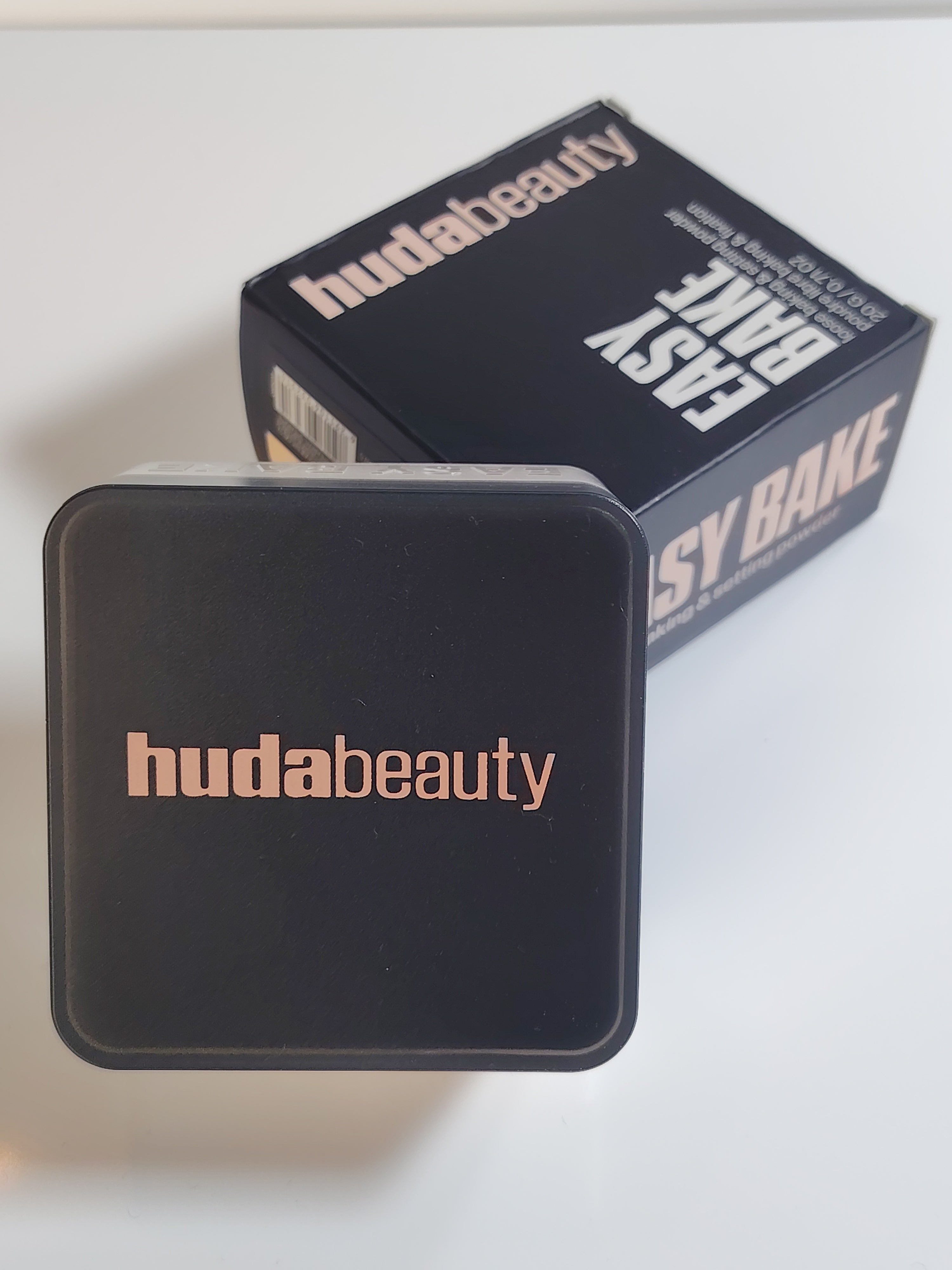 Easy Bake Poudre/HUDA "Cupcake"